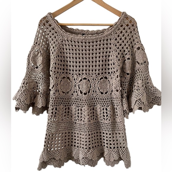 Meubles de Monde Tops - Crochet Top Boho Festival Beach Coastal Open Knit Flutter Bell Sleeves Small
